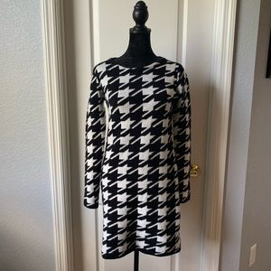 Forever 21 Black and White Houndstooth Sweater Dress